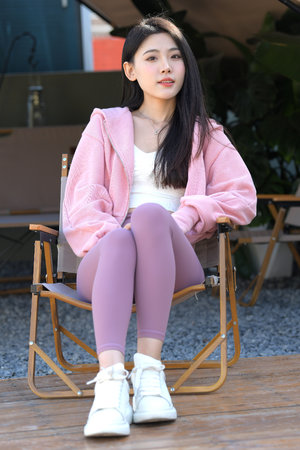 北野未奈女老师和父子